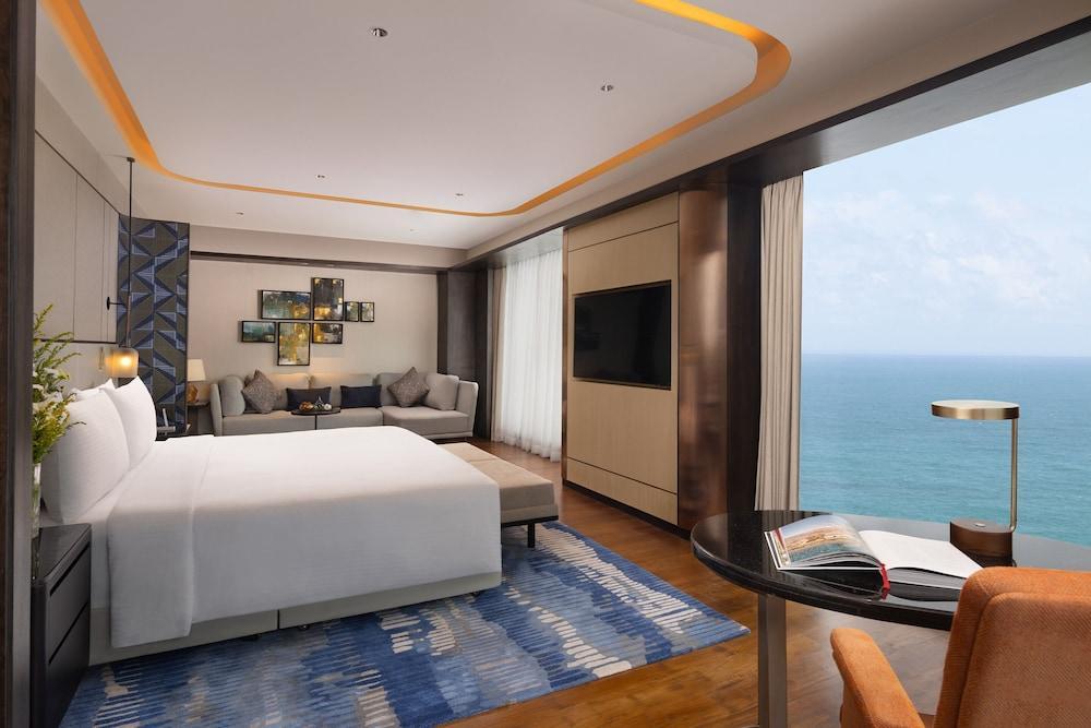 Amari Colombo Sri Lanka Room Type - Ceylon Suite