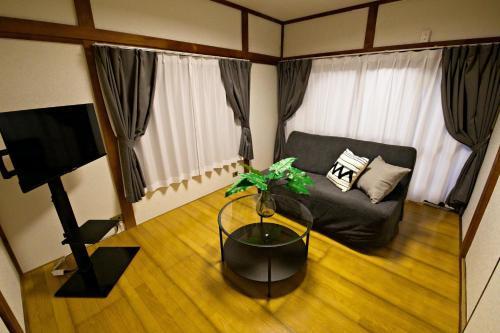 梅屋敷貸戸建 - Tap to explore photos