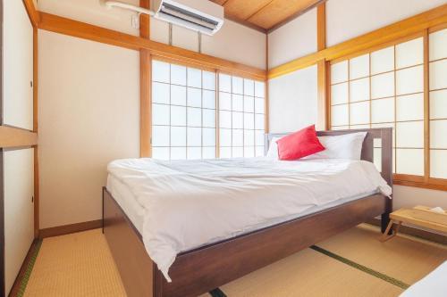 SKY GATEスカイツリー徒歩3分の貸切ヴィラ/成田羽田直通/浅草徒歩15分 - Tap to explore photos