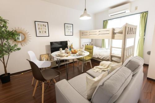 TRIP PERCH 30m2 最大5名 上北沢駅から徒歩6分 新宿から直通 デザイナー監修