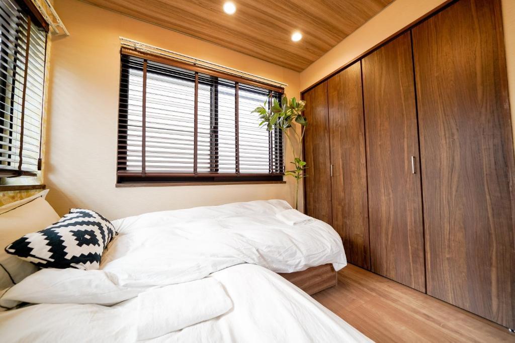 Ebisu Prime House- 5BR Private Home in the Heart of Tokyo, Wlak to Daikanyama & Shibuya