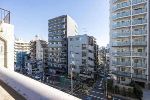 Lier Wakamatsucho - Tap to explore photos