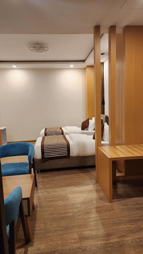 PRUDENTIAL HOTEL NEPAL Room Type - Deluxe Double or Twin Room