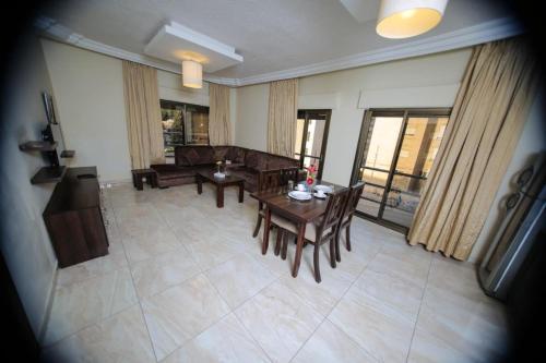 LANCASTER HOTEL APARTMENTS DAHIET ALRASHEED - Tap to explore photos