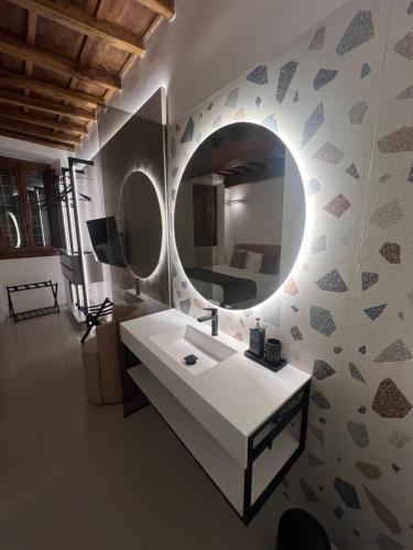 Affreschi al Pantheon Room Type - Deluxe Room (2 Adults + 1 Child)