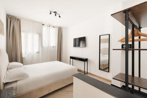 Adelante Residence Trastevere - Tap to explore photos
