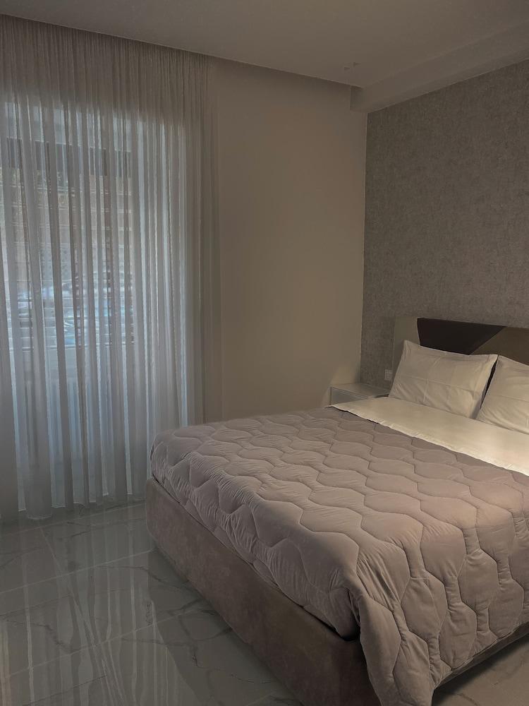 Alissa Suite Room Type - Double Room (1)