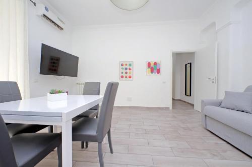 4bnb - Cavalleggeri Apartment - Tap to explore photos
