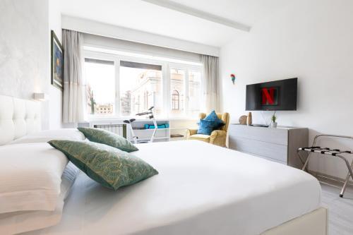 Comfortable Dream Apartment Piazza del Popolo - Tap to explore photos