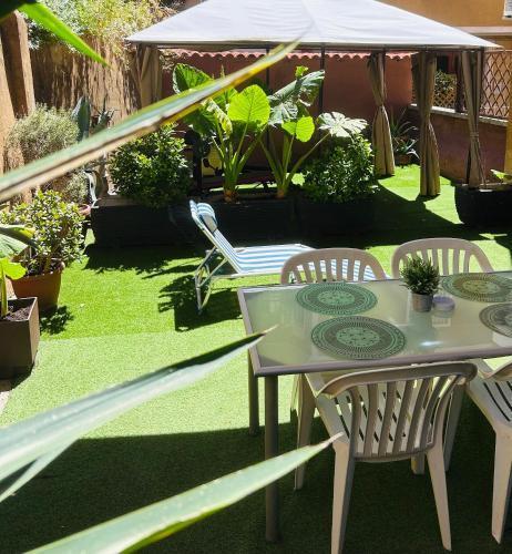 Candelor House - Apartment & Garden in Gianicolense Room Type - Apartment with Garden View