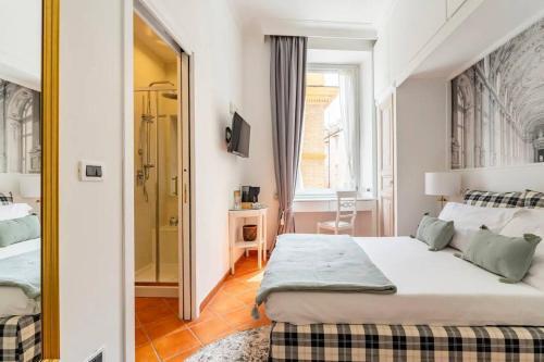 Fori Imperiali Luxe Mansion - Tap to explore photos