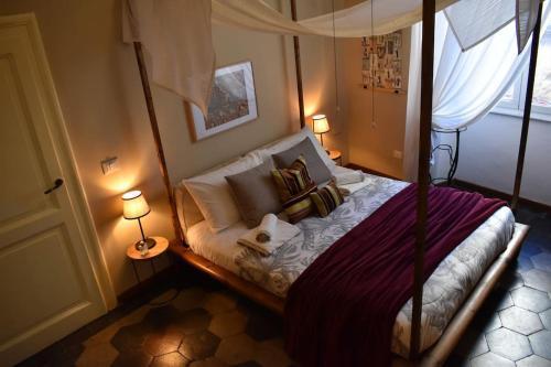 BOUTIQUE TRASTEVERE - Tap to explore photos