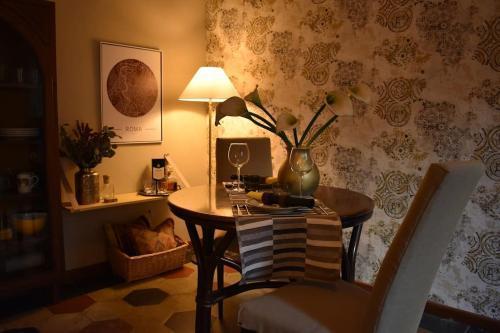 BOUTIQUE TRASTEVERE - Tap to explore photos