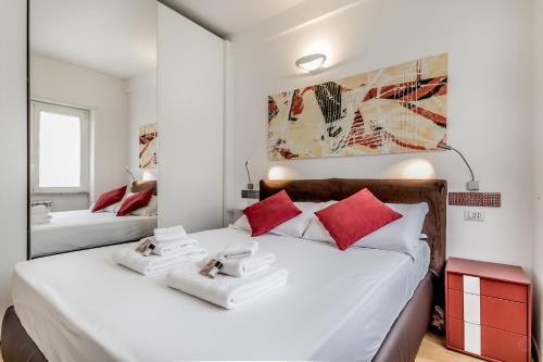 BBHOME Elegant apartment at Saint Peter front of Vatican Room Type - One-Bedroom Apartment with Balcony and City View