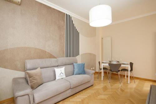 Aureliana House Roma - Tap to explore photos