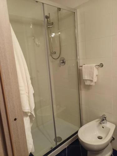 Guest House Biondi Cavour - Tap to explore photos