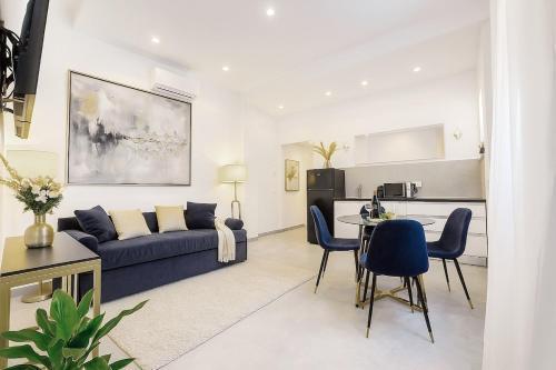 Deluxe Apartment ROMA CENTRO - Villa Borghese - Tap to explore photos