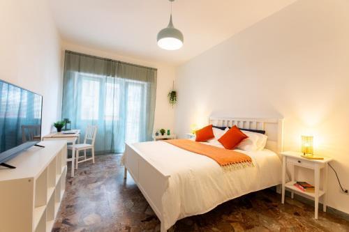 Flower Apartment