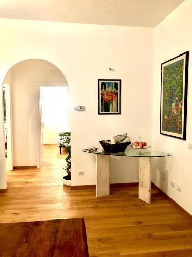 Italian luxury apartment Room Type - One-Bedroom Apartment