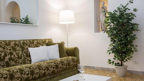 Atheneum by Rental in Rome - Tap to explore photos