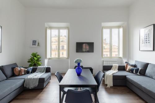 iFlat Magnificent Central Apartment - Tap to explore photos