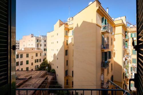Bright and Quiet Apartment San Giovanni Metro A Direct to Center and Vatican