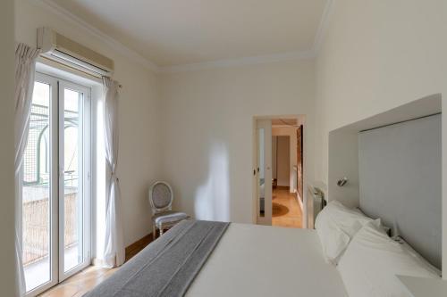 Cozy apartment with private garden at SpanishSteps - Tap to explore photos