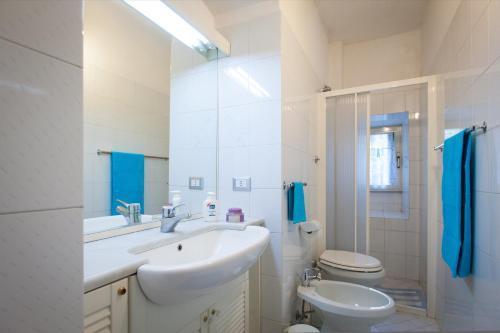 B&B Gelsomina Apartment - Tap to explore photos