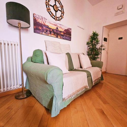 MDS Ottaviano Apart 2 Bedrooms Walk to St Peter - Tap to explore photos