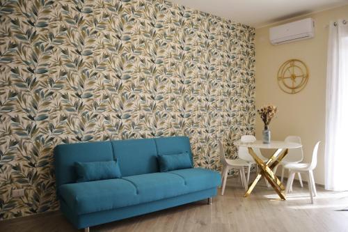 Green and Blue Apartment - Metro C, Free Parking and Wifi - Tap to explore photos
