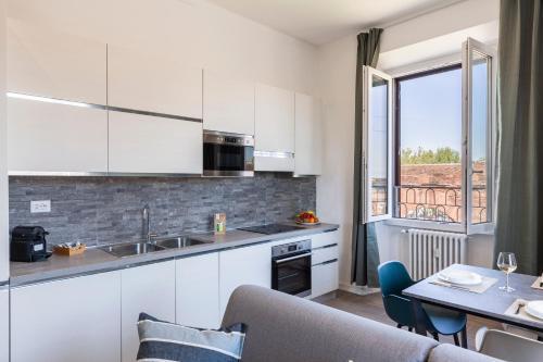 Hostly-ColorHome Rome Midtown - Tap to explore photos