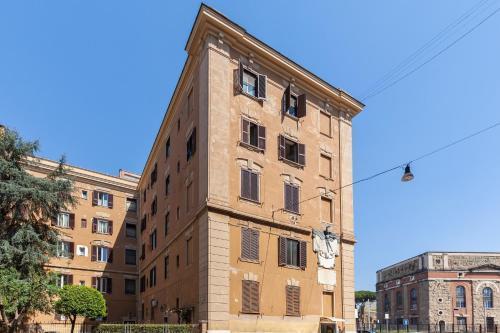 Hostly-ColorHome Rome Midtown