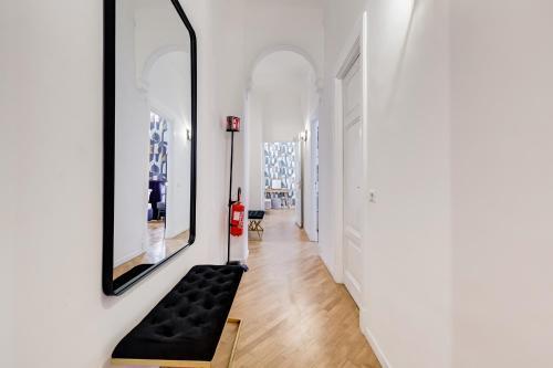 BMGA l Gracchi Lux Lovely 3Bdr Apartment - Tap to explore photos