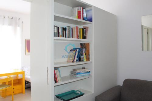 Cozy Haven near Caracalla Baths Your Home in San Giovanni - Tap to explore photos