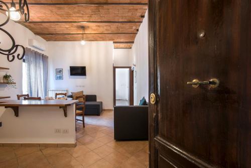 Castro Pretorio Central Flat - Metro & Termini Hub