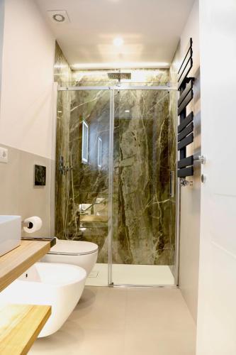 Domus Maxima - Rome Suite & Rooms - Tap to explore photos