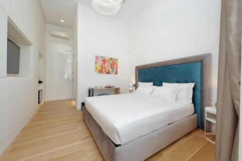 Domus Aurea Luxury Suites Room Type - Junior Suite with Balcony