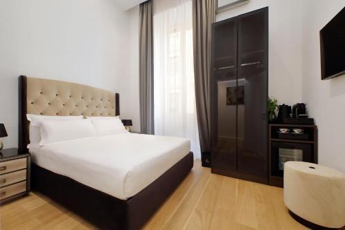 Domus Aurea Luxury Suites - Tap to explore photos