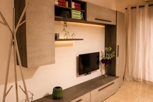 Antonio Apartment in Rome - Tap to explore photos