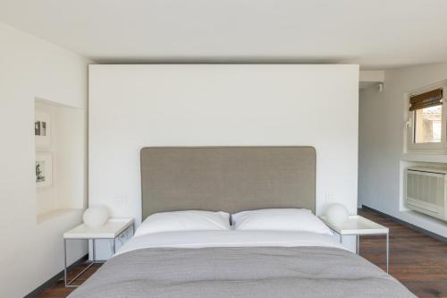 Farnesi Terrace Penthouse - Tap to explore photos
