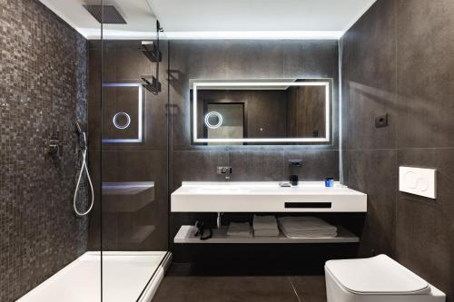 Dream Suite Trevi - Tap to explore photos