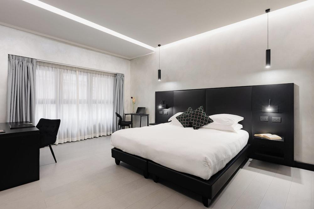 Dream Suite Trevi Room Type - Premium Double Room