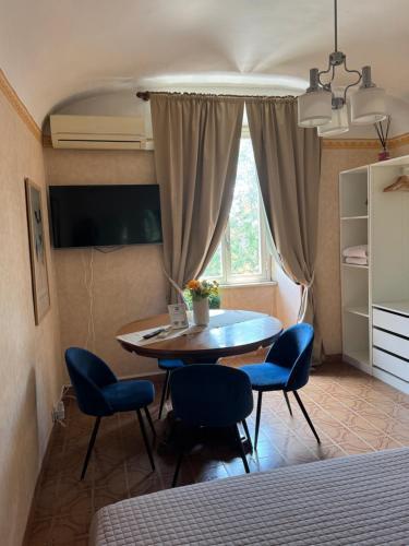 Campani Termini Apartment - Tap to explore photos