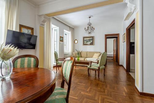 iFlat Vatican Spacious Apartment with Terrace - Tap to explore photos