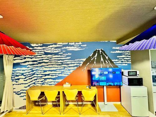 Hokusai's House Shibuya Dogenzaka 311 - Tap to explore photos
