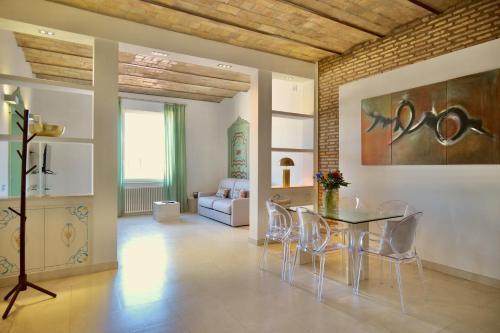 Fororomano Luxury - Tap to explore photos
