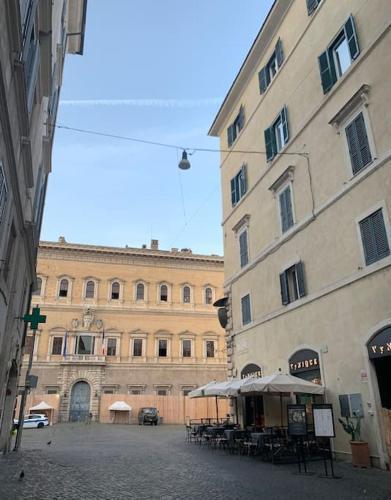 Casa Cristina in Piazza Farnese