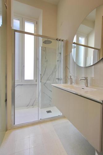 Dreaming Rome Suites - Tap to explore photos