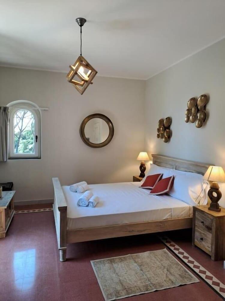 Hero's Garden Relais Room Type - Room, Balcony, Pool View