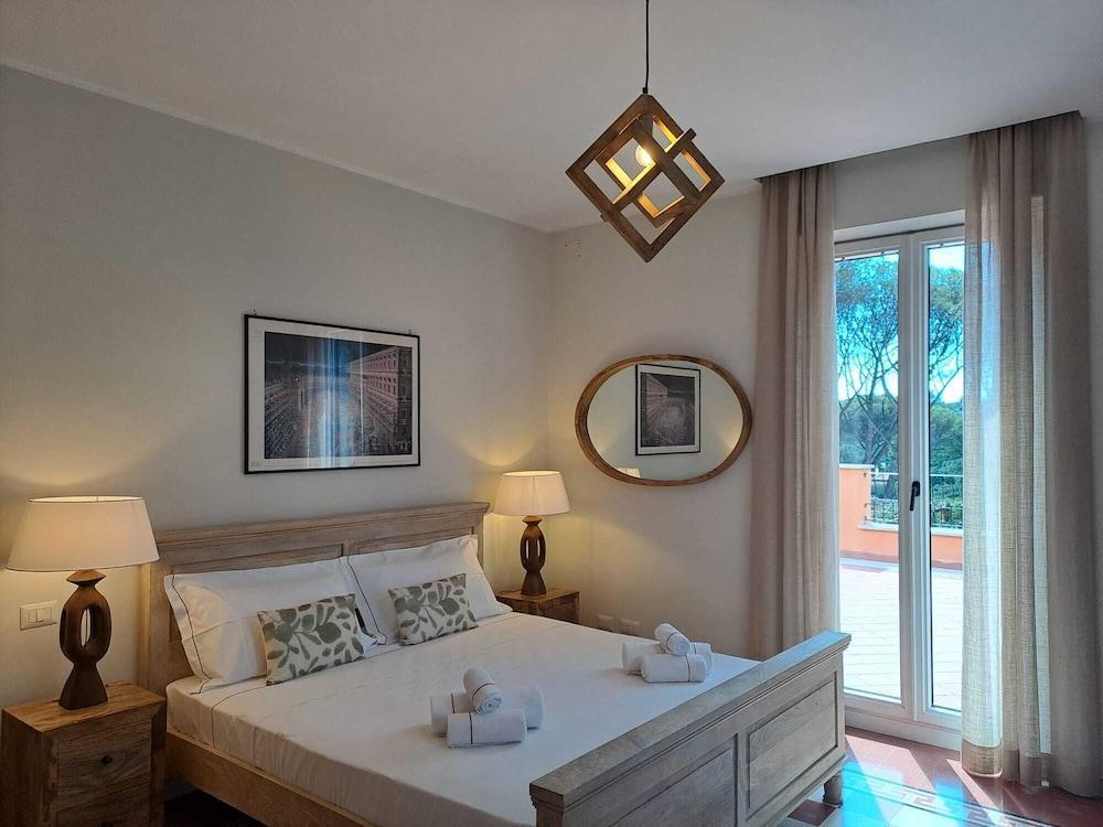 Hero's Garden Relais Room Type - Deluxe Room, Pool View
